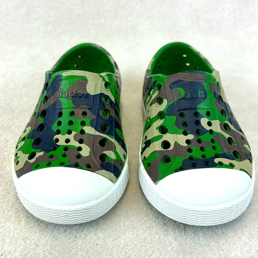 NATIVE Jefferson Green Camo Waterproof Slipon Shoes C4